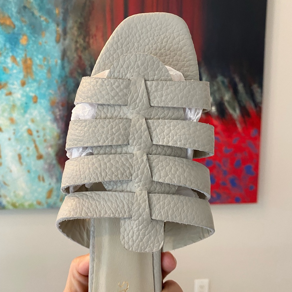 Kaanas gray sandals size 10